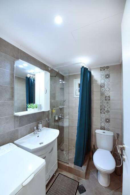The Muse, Colorful Cozy Flat On Mitropoleos Downtown * Soluň