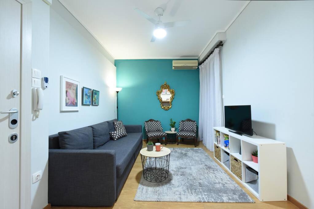 The Muse, Colorful Cozy Flat On Mitropoleos Downtown Apartmán