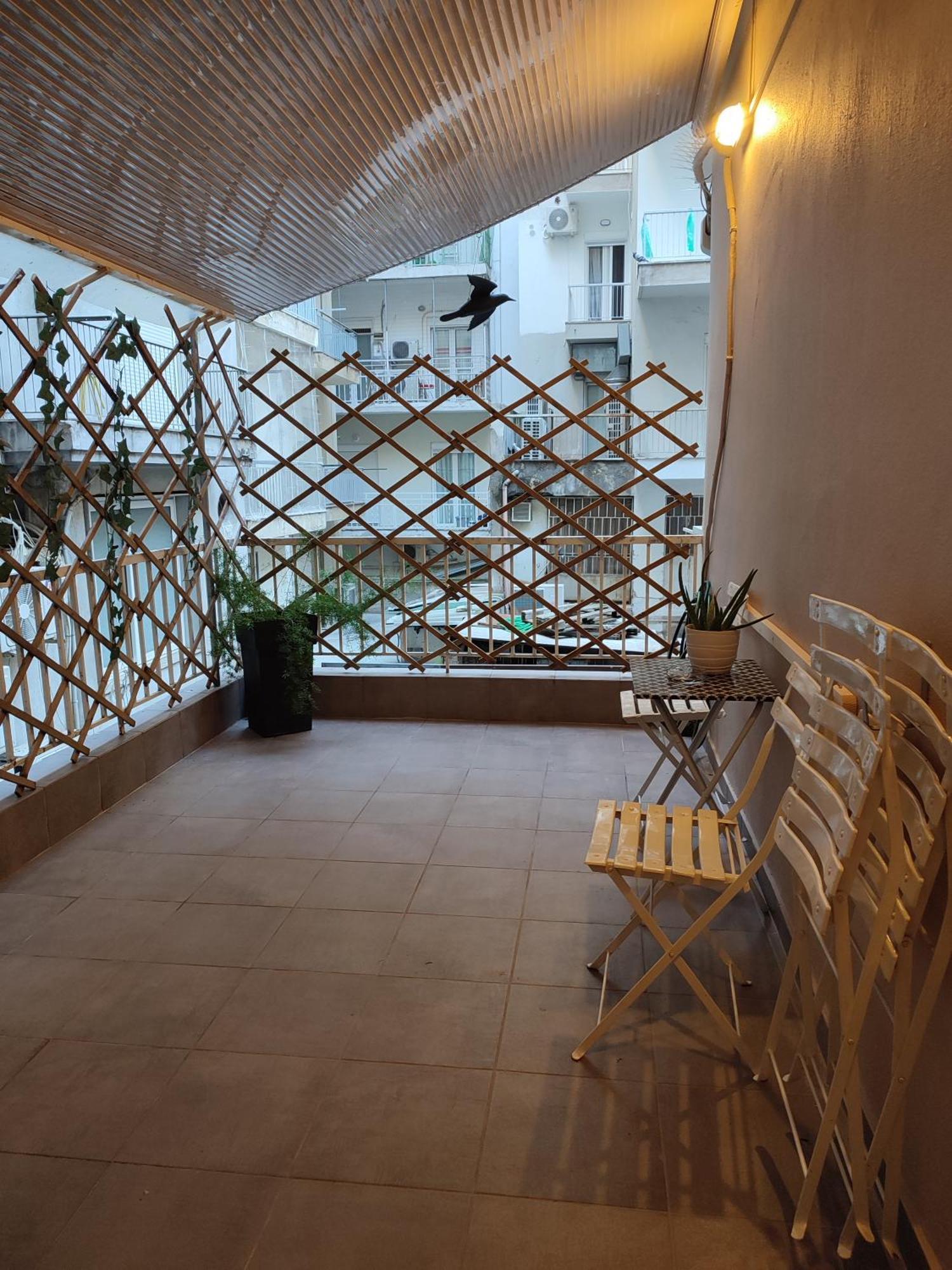 The Muse, Colorful Cozy Flat On Mitropoleos Downtown