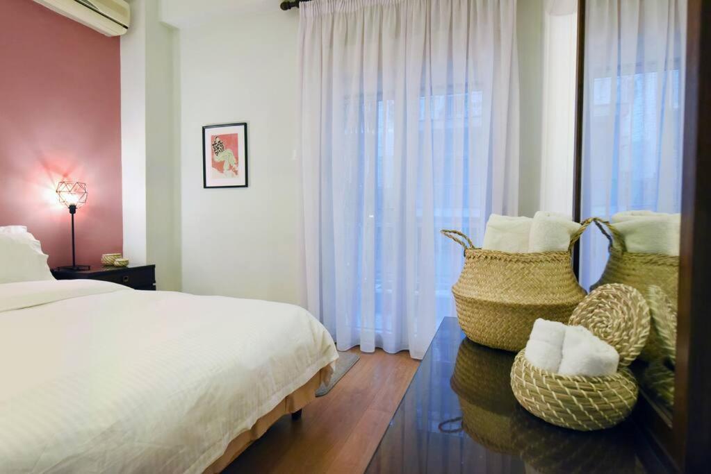 The Muse, Colorful Cozy Flat On Mitropoleos Downtown Apartment