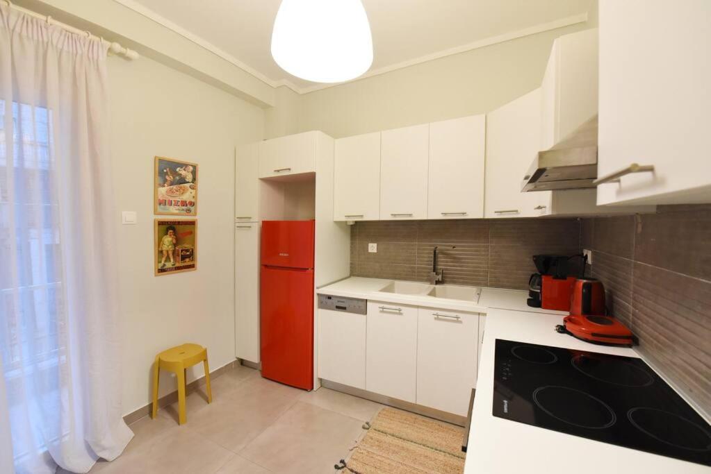 Apartment The Muse, Colorful Cozy Flat On Mitropoleos Downtown *