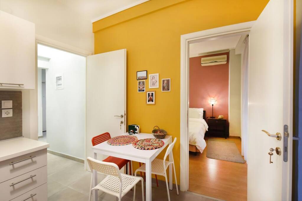 The Muse, Colorful Cozy Flat On Mitropoleos Downtown * Thessaloniki