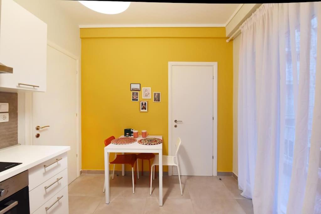 The Muse, Colorful Cozy Flat On Mitropoleos Downtown *