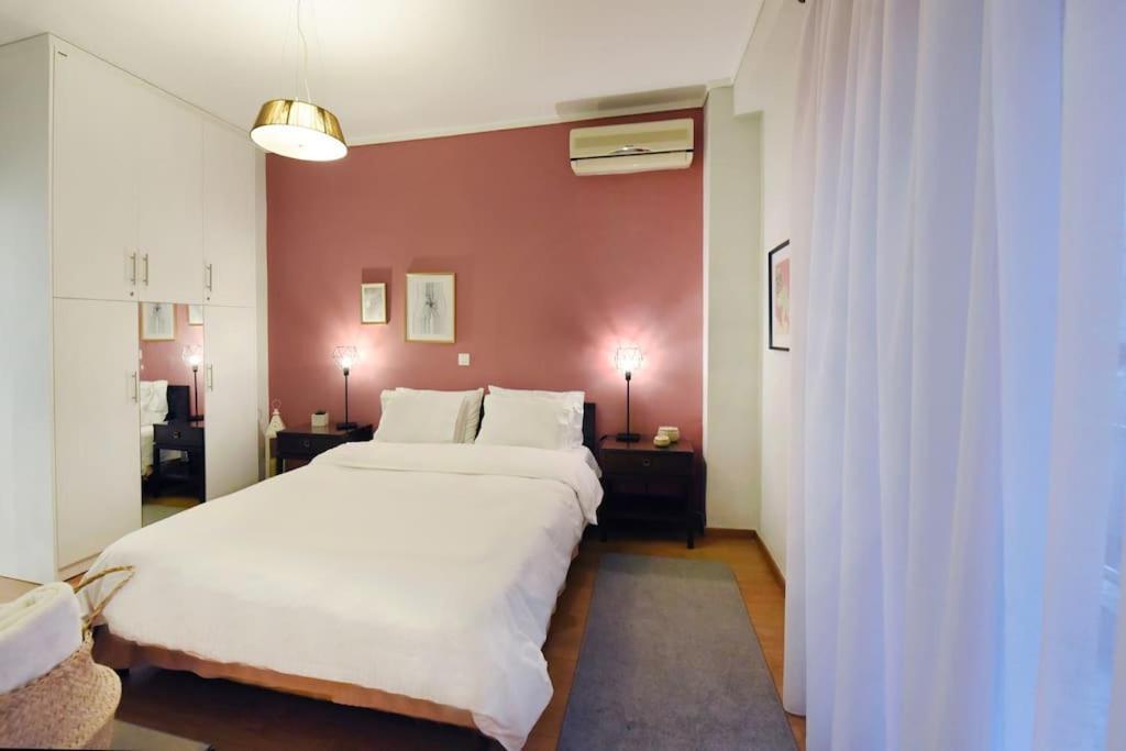 The Muse, Colorful Cozy Flat On Mitropoleos Downtown Apartment *