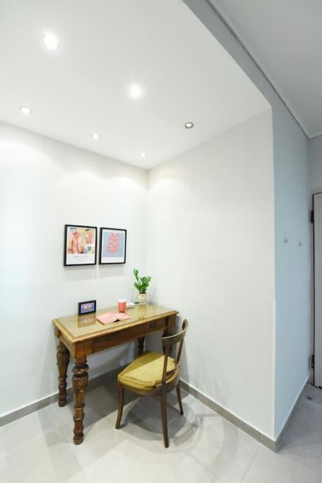 Apartment The Muse, Colorful Cozy Flat On Mitropoleos Downtown Thessaloniki